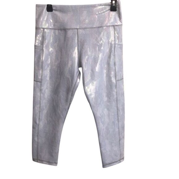 346. Zyia metallic Camo crop leggings with phone pockets Sz 12 - Picture 1 of 3